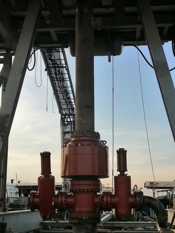 GGSL rig services field operation at a prepared location